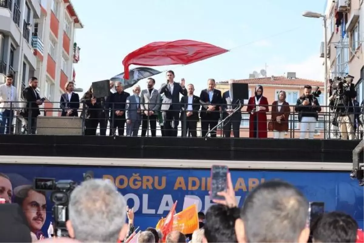 Bakan Kurum Küçükçekmece\'de miting yaptı