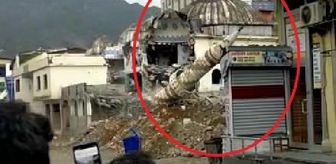 Batman'da 40 yıllık cami ve minaresi yenilenmek üzere kontrollü olarak yıkıldı