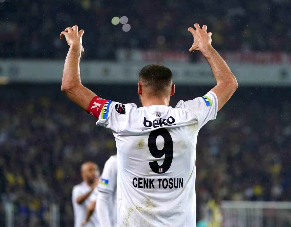 Beşiktaş\'ın Golcüsü Cenk Tosun Galatasaray\'a Karşı Performansını Sürdürmek İstiyor
