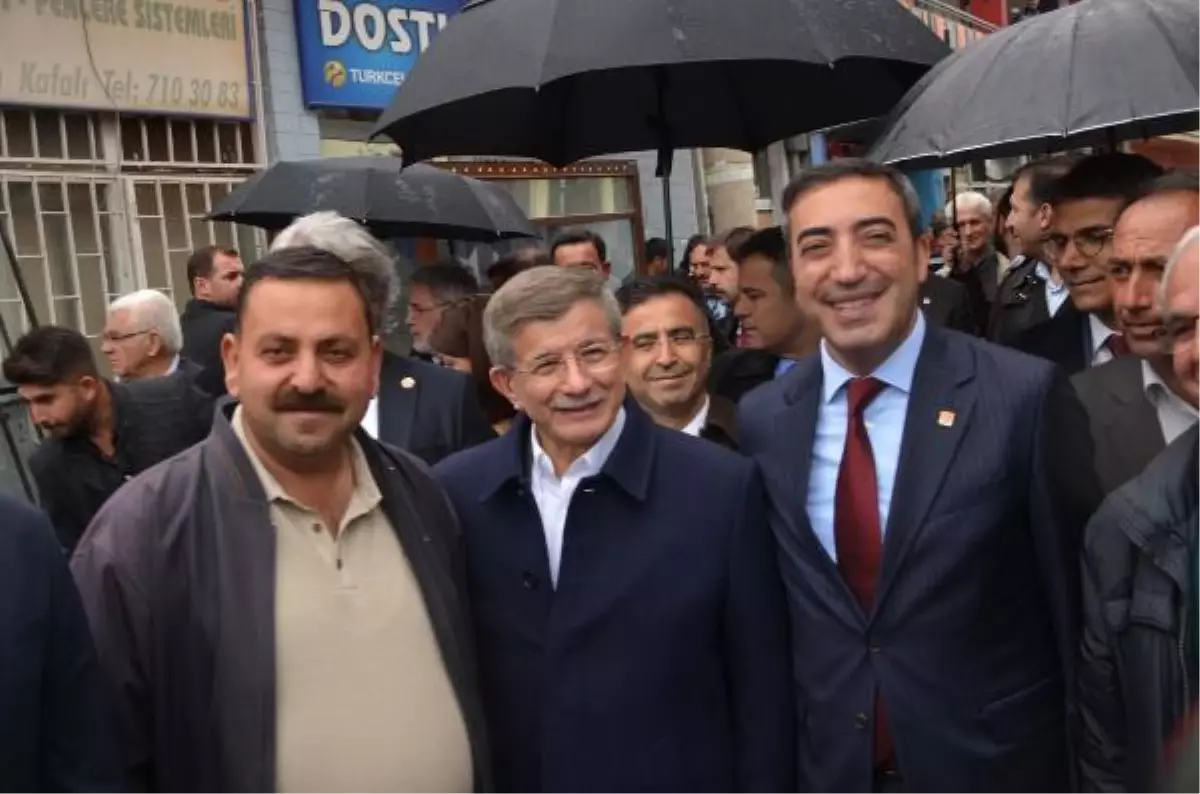 Ahmet Davutoğlu, Binalı Yıldırım'ı eleştirdi: 'Siz yabancı istilacısı mısınız?'