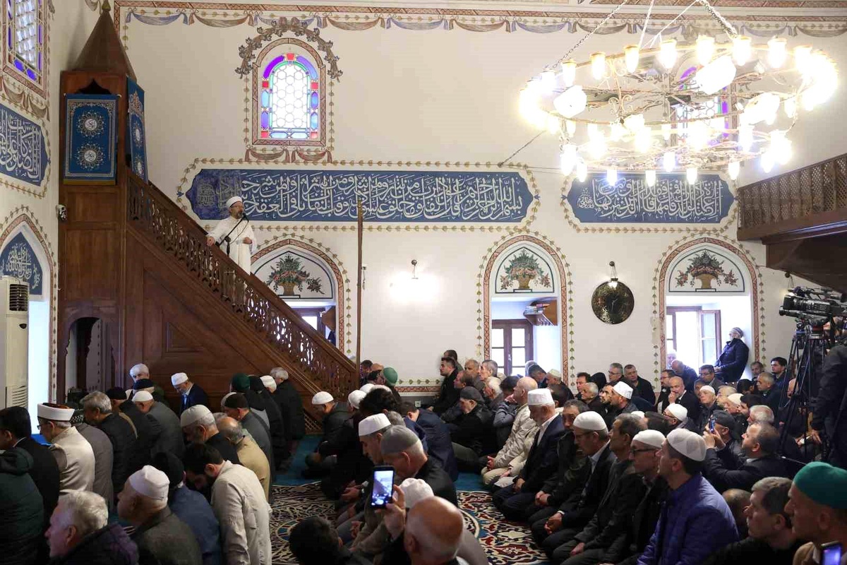 Diyanet İşleri Başkanı Erbaş: "Memur olmanın ahlakı olduğu gibi amir olmanın da ahlakı vardır"