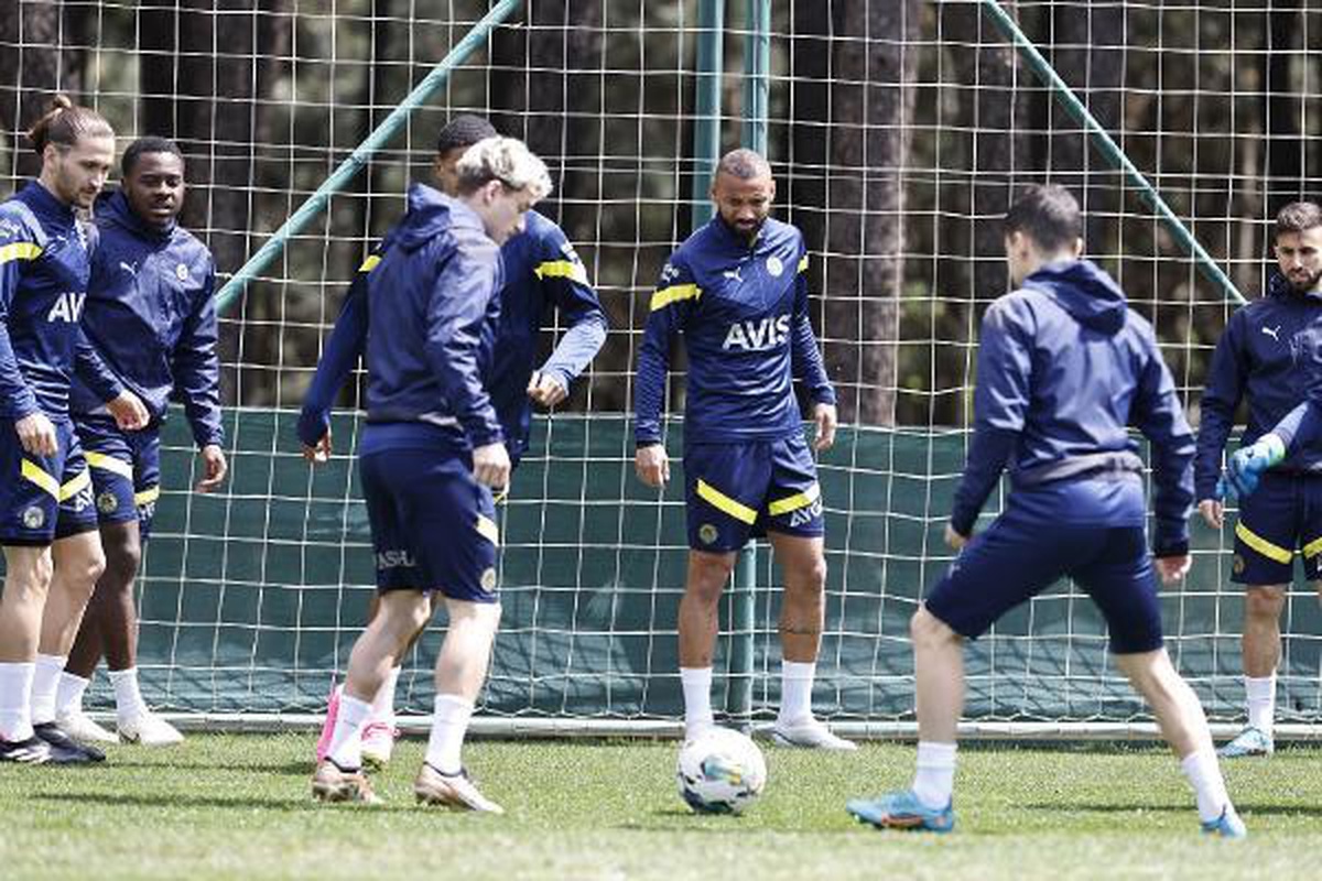 Fenerbahçe Sivasspor maçı hazırlıklarını tamamladı