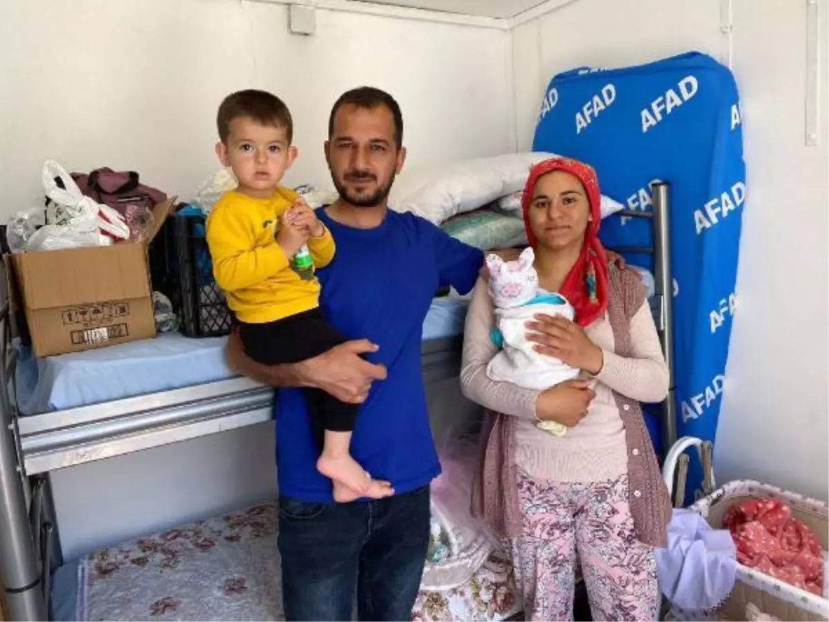 Depremzedelerin Konteyner Kentinde İlk Bebek Dünyaya Geldi