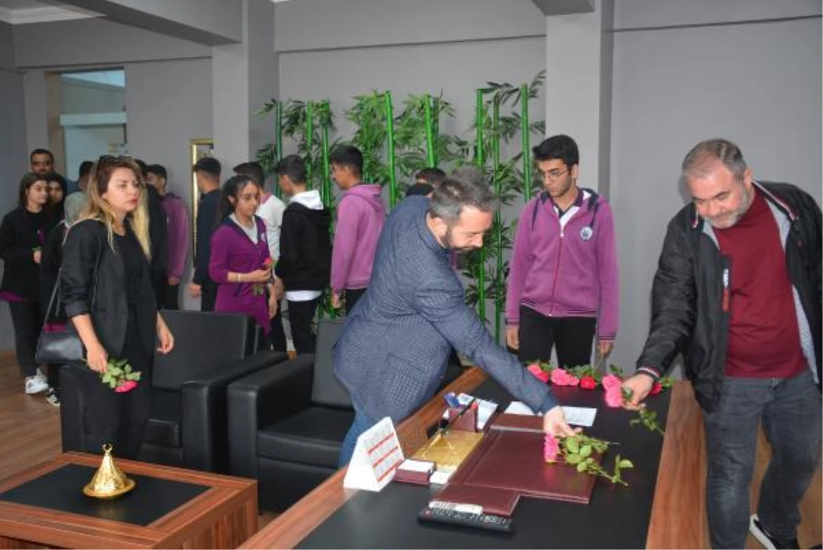 Şırnak\'ta kalp krizi sonucu hayatını kaybeden okul müdürü için anma töreni düzenlendi