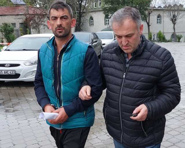 Kendilerine çarpan kamyona ateş edince yanlışlıkla kendi arkadaşı olan kadını öldürdü Kendilerine çarpan kamyona ateş edince yanlışlıkla kendi arkadaşı olan kadını öldürdü