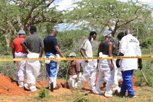 Kenya'da 'Hz. İsa'ya kavuşmak için' aç kalıp ölenlerin sayısı 109'a yükseldi Kenya'da 'Hz. İsa'ya kavuşmak için' aç kalıp ölenlerin sayısı 109'a yükseldi