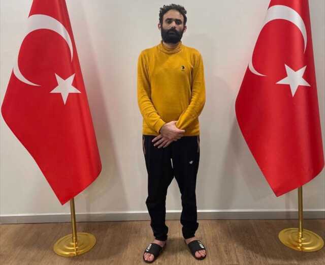 MİT, firari PKK'lı terörist Rasim Akyol'u yurt dışında yakalayarak Türkiye'ye getirdi MİT, firari PKK'lı terörist Rasim Akyol'u yurt dışında yakalayarak Türkiye'ye getirdi