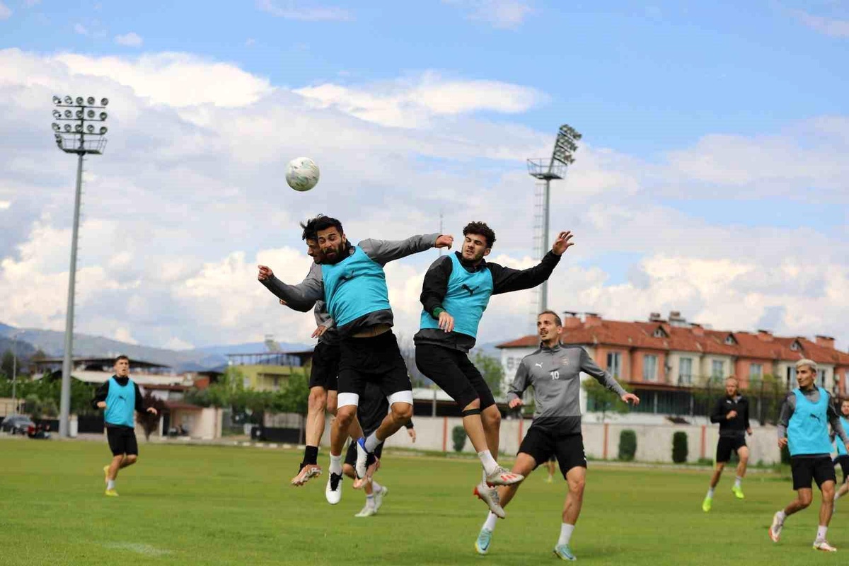 Eşin Group Nazilli Belediyespor, Şanlıurfaspor maçı için hazırlıklarını sürdürüyor