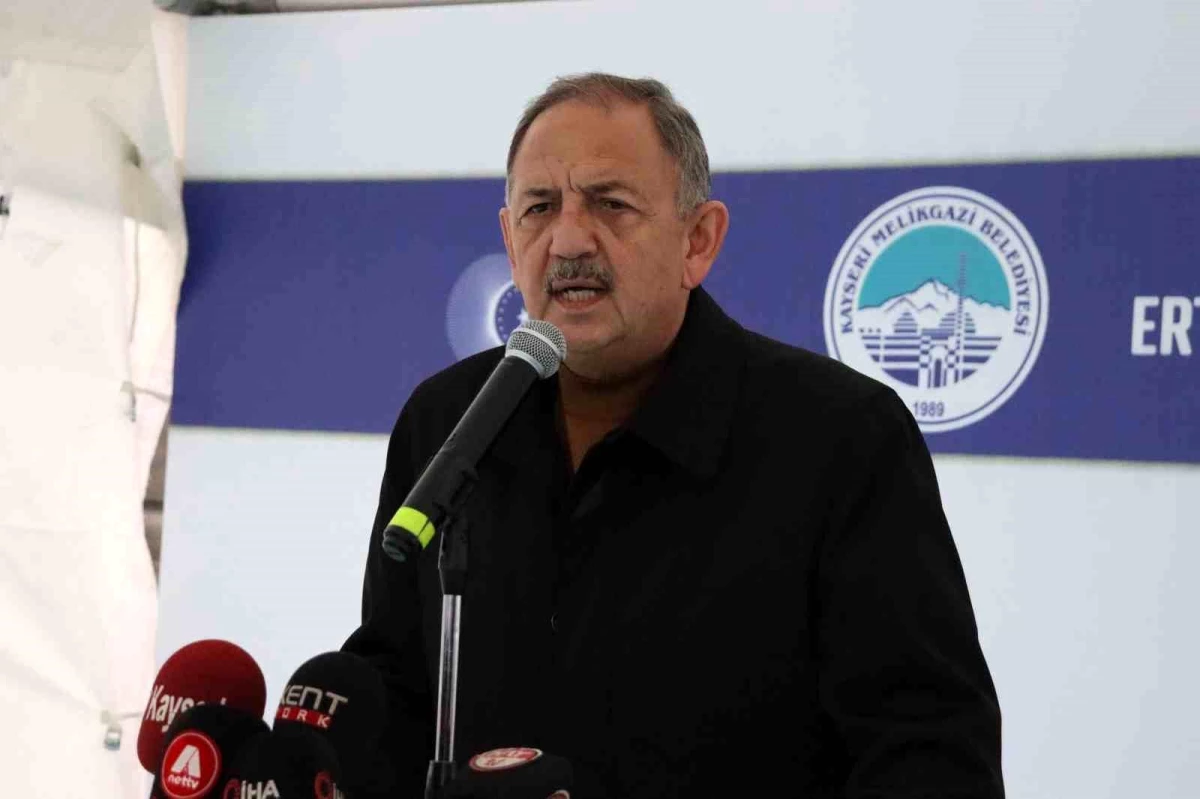 AK Parti Genel Başkan Yardımcısı Mehmet Özhaseki Seçimler İçin Dua Etti