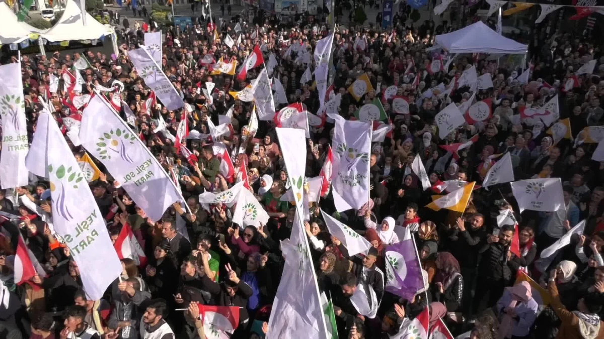 HDP Eş Genel Başkanı Pervin Buldan, Yeşil Sol Parti\'ye ve Kemal Kılıçdaroğlu\'na oy çağrısı yaptı