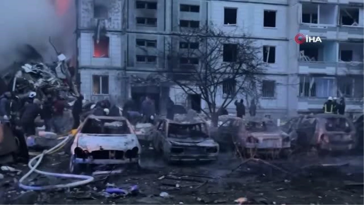 Rus ordusu Ukrayna\'da binaları vurdu: 8 ölü