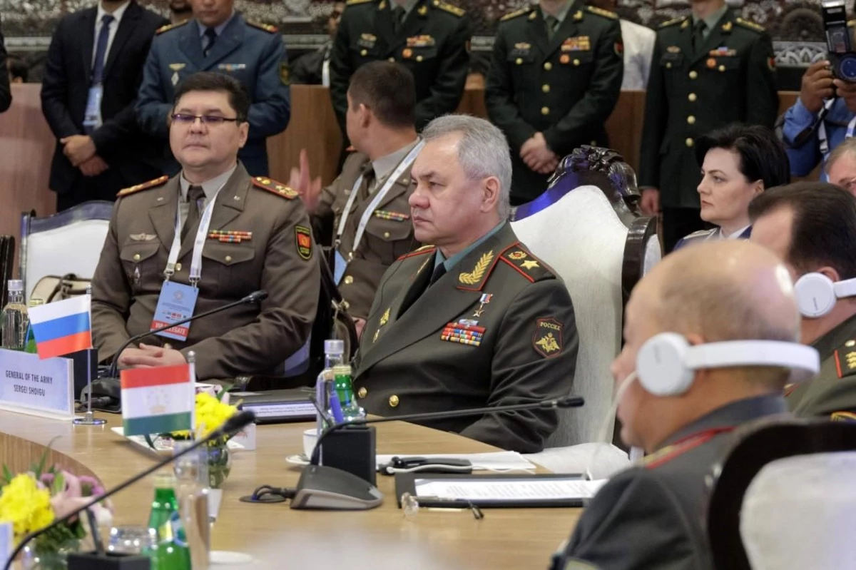 Rusya, Kırgızistan ve Tacikistan\'daki askeri üslerinin savaşa hazırlık seviyesini arttırdı