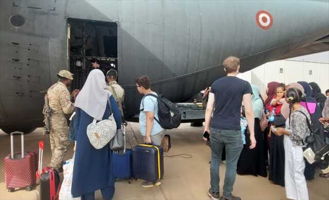 Son Dakika! Sudan'a giden Türk tahliye uçağına ateş açıldı, saldırıya uğrayan uçak emniyetle indi Son Dakika! Sudan'a giden Türk tahliye uçağına ateş açıldı, saldırıya uğrayan uçak emniyetle indi