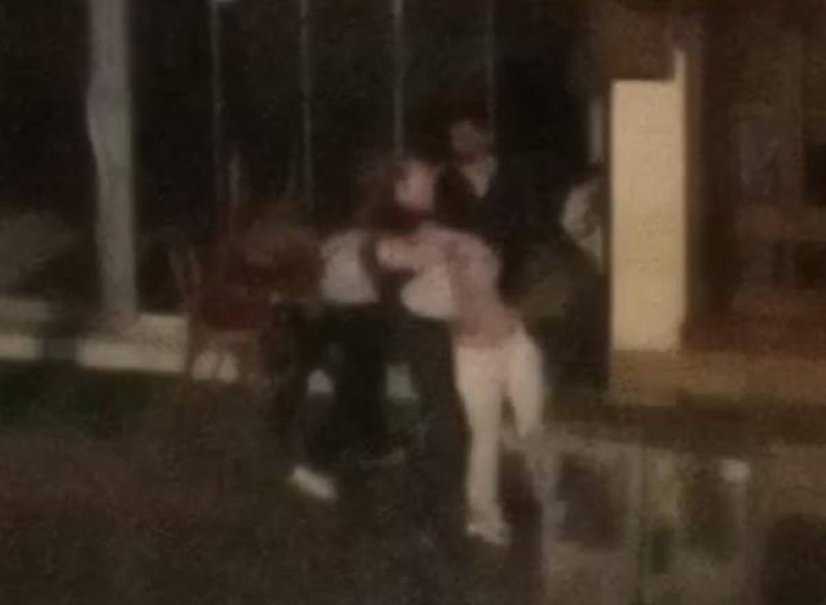 İnegöl\'de kadınlara saldıran şüpheliler aranıyor