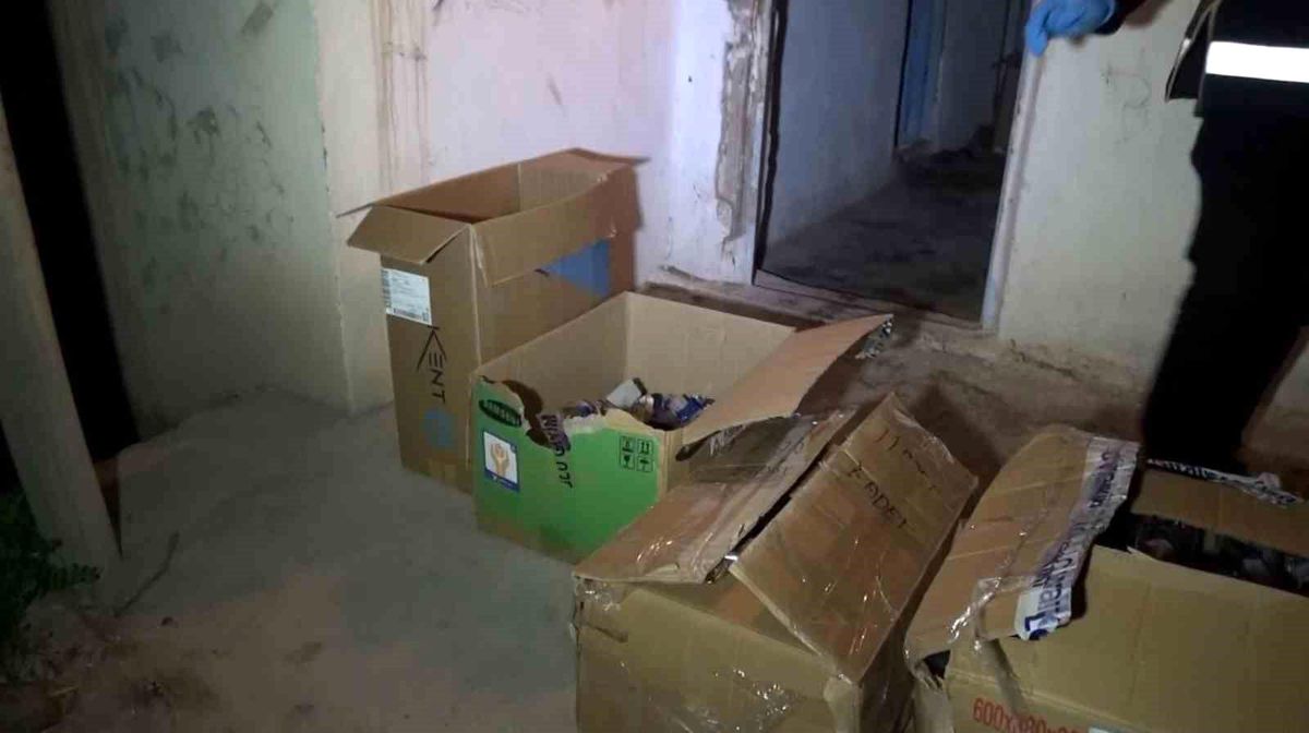 Aksaray\'da Sahte Alkol Üretimi Yapan Şahsın İş Yerine Operasyon Düzenlendi