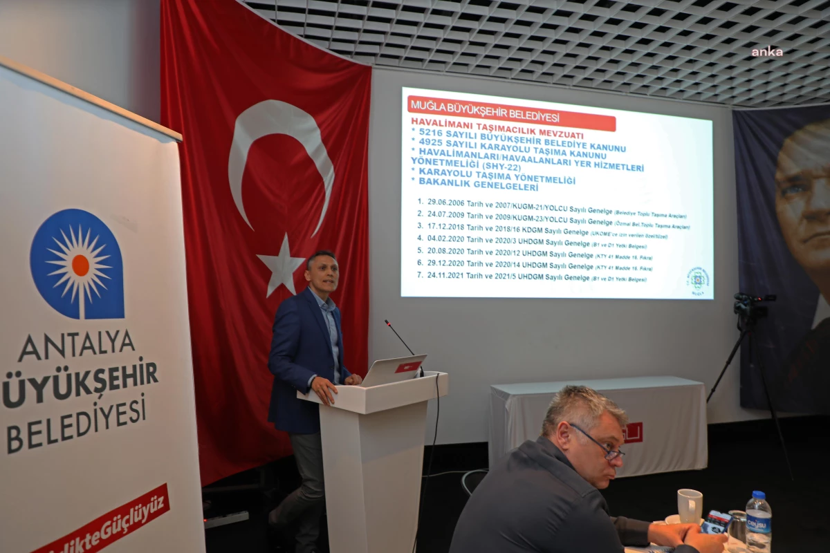 CHP\'li 11 Büyükşehir Belediyesi, Antalya\'da Kent İçi Ulaşım Yasa Tasarısı Konulu Çalıştay Düzenledi