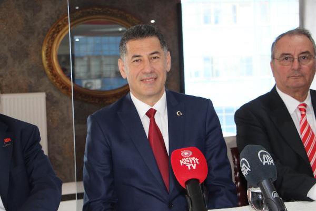 ATA İttifakı Cumhurbaşkanı Adayı Sinan Oğan: İlk kararnamem sığınmacıların geri gönderilmesi olacak