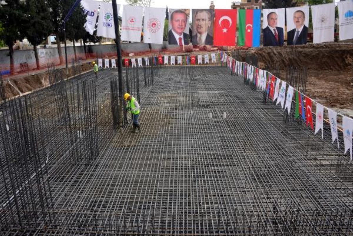Azerbaycan Kahramanmaraş\'ta 1000 konutluk mahalle inşaatına başladı