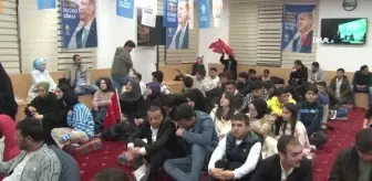 İçişleri Bakanı Soylu, Sultangazi'de gençlerle buluştu