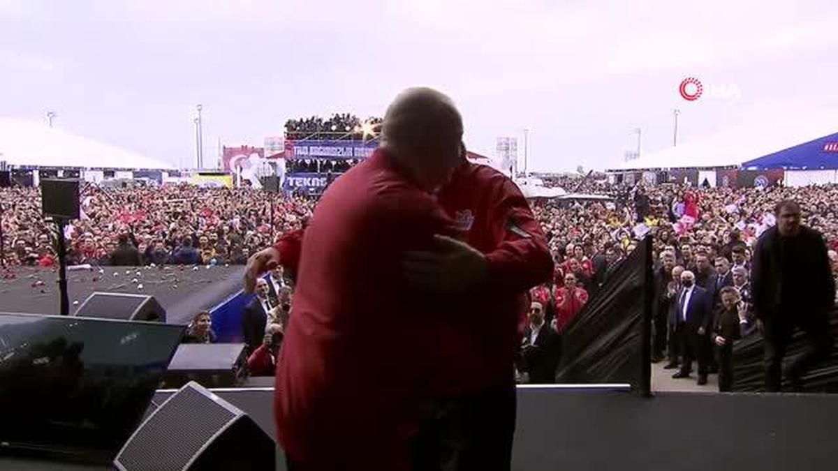 Cumhurbaşkanı Erdoğan: BAYKAR\'ın örnek duruşu milletimizin öz evladı olduğunu gösterdi