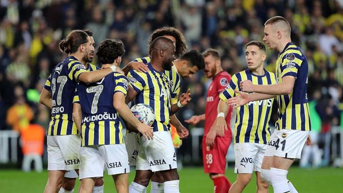 Sivasspor-Fenerbahçe maçı için muhtemel 11\'ler belli oldu