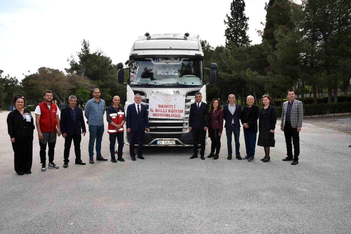 Denizli\'den Deprem Bölgesine Yardım Malzemeleri Gönderildi