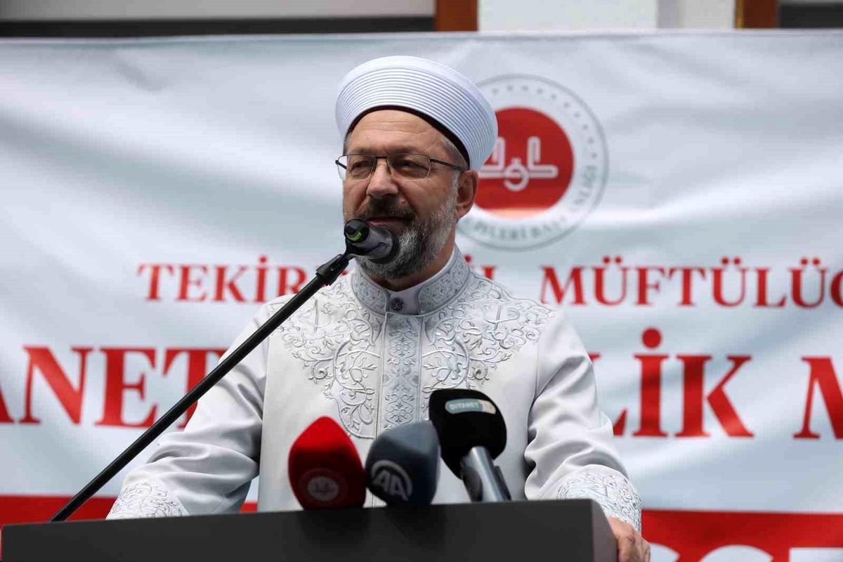 Diyanet İşleri Başkanı Ali Erbaş: Geleceği gençlerimize emanet edeceğiz