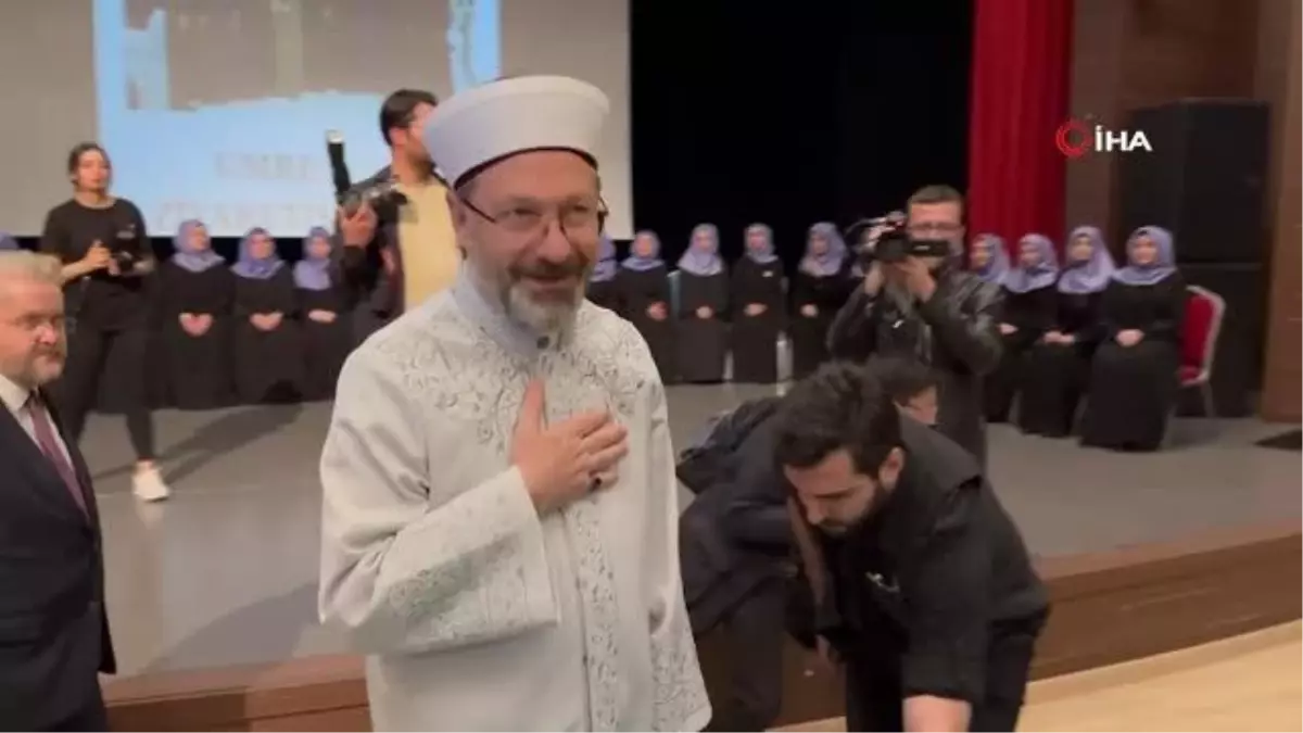 Diyanet İşleri Başkanı Erbaş, Tekirdağ Hafızlık Kız Kur'an Kursu icazet törenine katıldı