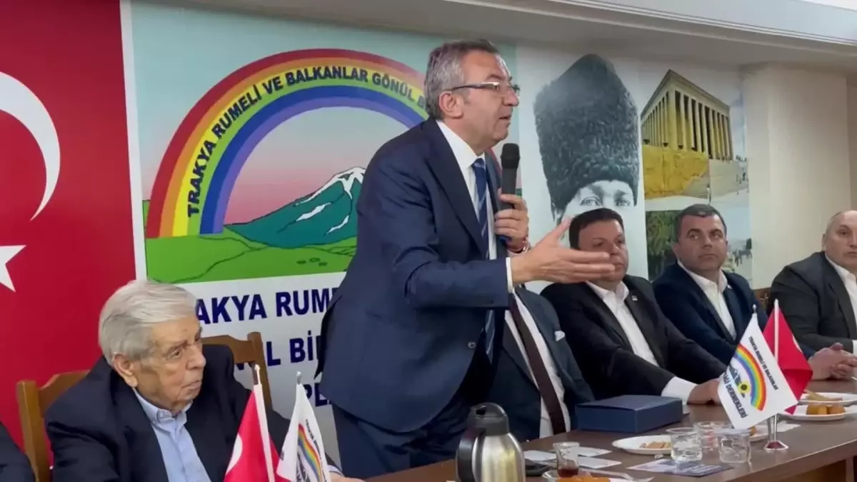 CHP Grup Başkanvekili Engin Altay: \'Çocuklarımız açlıktan bayılıyor okulda\'