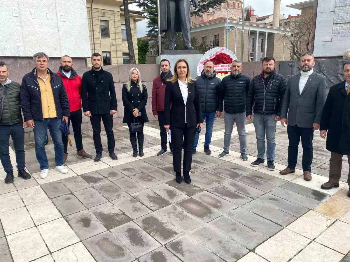 Eskişehir Bilecik Bölgesi Veteriner Hekimler Odası Deprem Yardım Programı Düzenledi