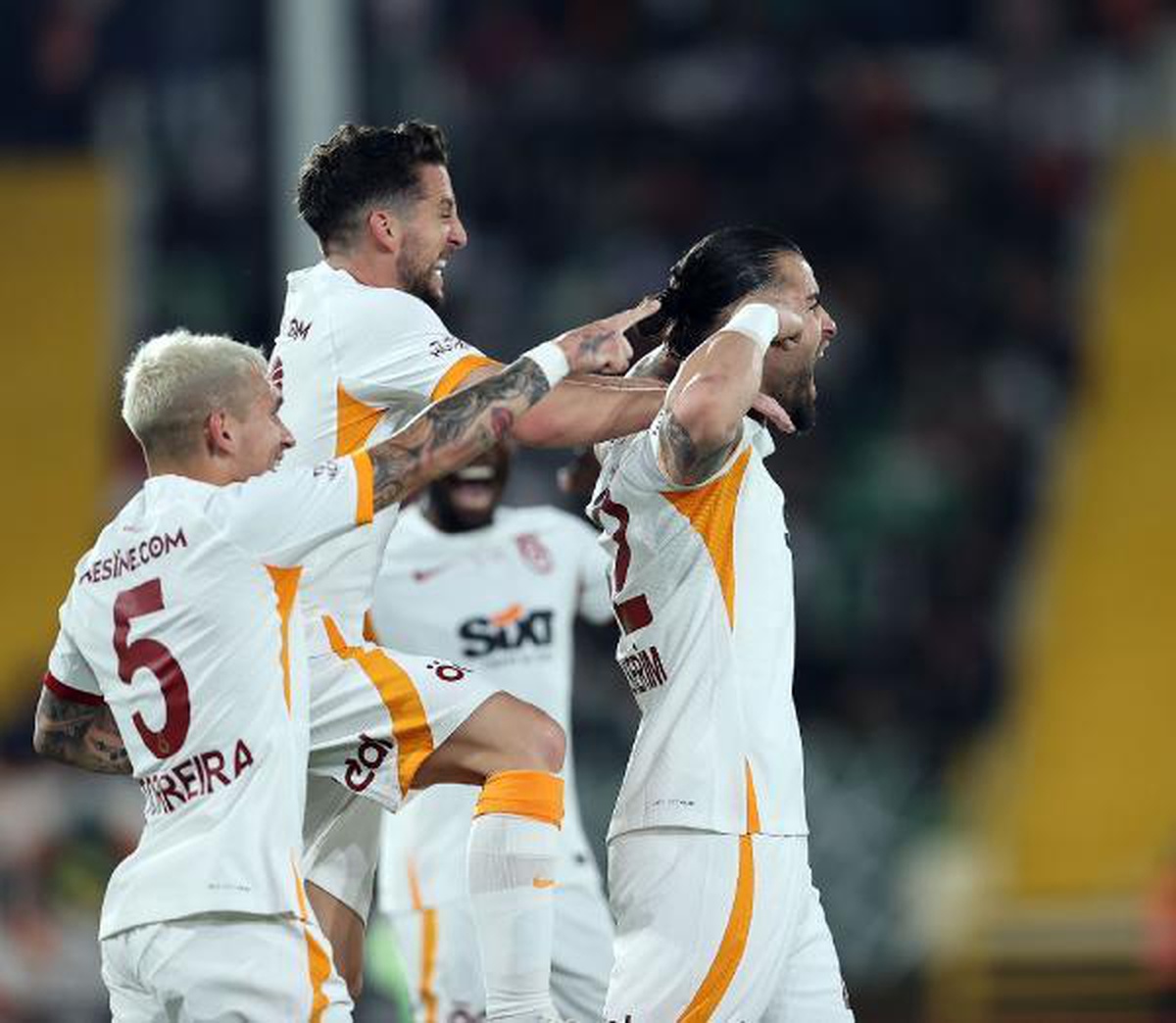 Galatasaray, Beşiktaş deplasmanında kazanamıyor