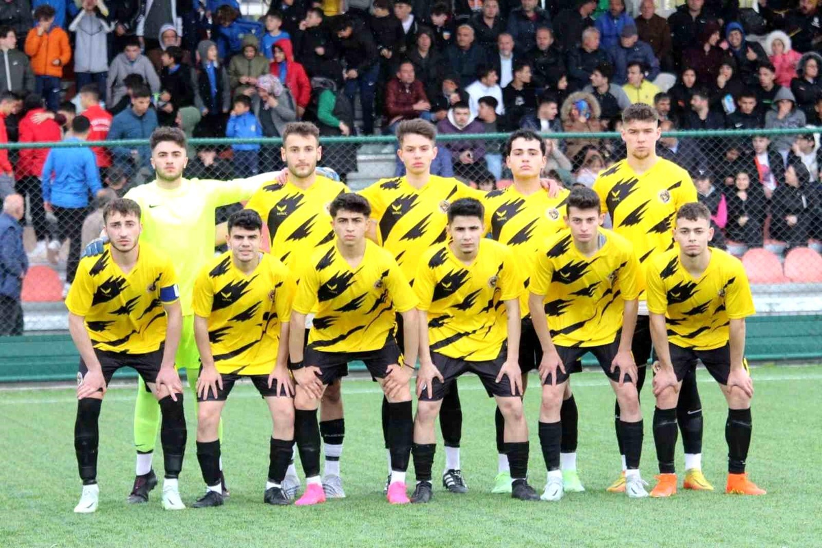 Kocasinan Şimşekspor U-18 Takımı Kayseri Şampiyonu Oldu