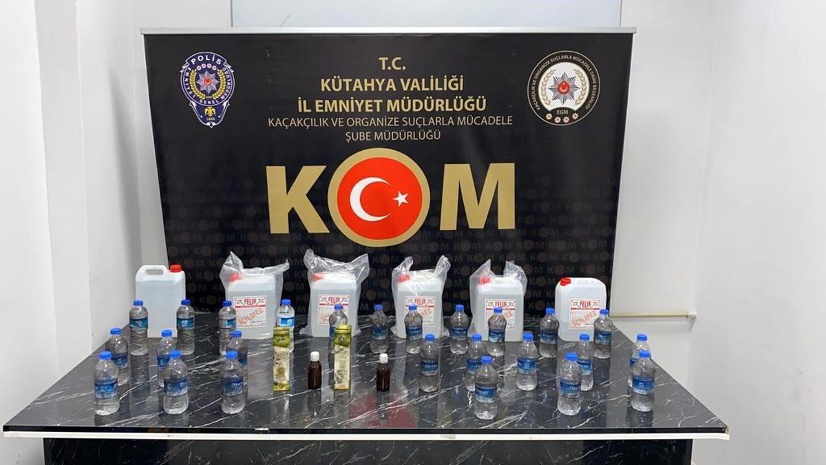 Kütahya\'da Kaçak Alkollü İçki Operasyonu
