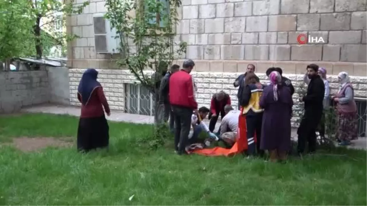 Malatya\'da akrabalar arasında silahlı bıçaklı kavga: 2 yaralı