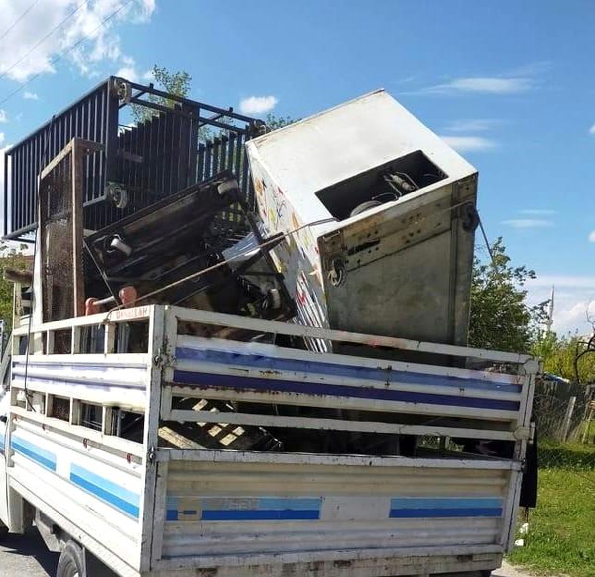 Malatya\'da depremzedelerin ev ve iş yerlerini soyan 8 kişi yakalandı