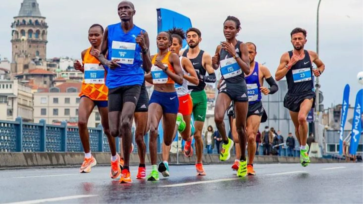 18. İstanbul Yarı Maratonu koşuldu! Yarışmada birincilik Kenyalı atlet Daniel Simiu Ebenyo\'nun oldu