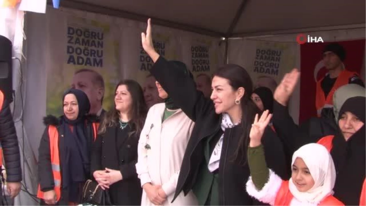 AK Partili kadın aday seçim kampanyasını kendi aracıyla yürütüyor