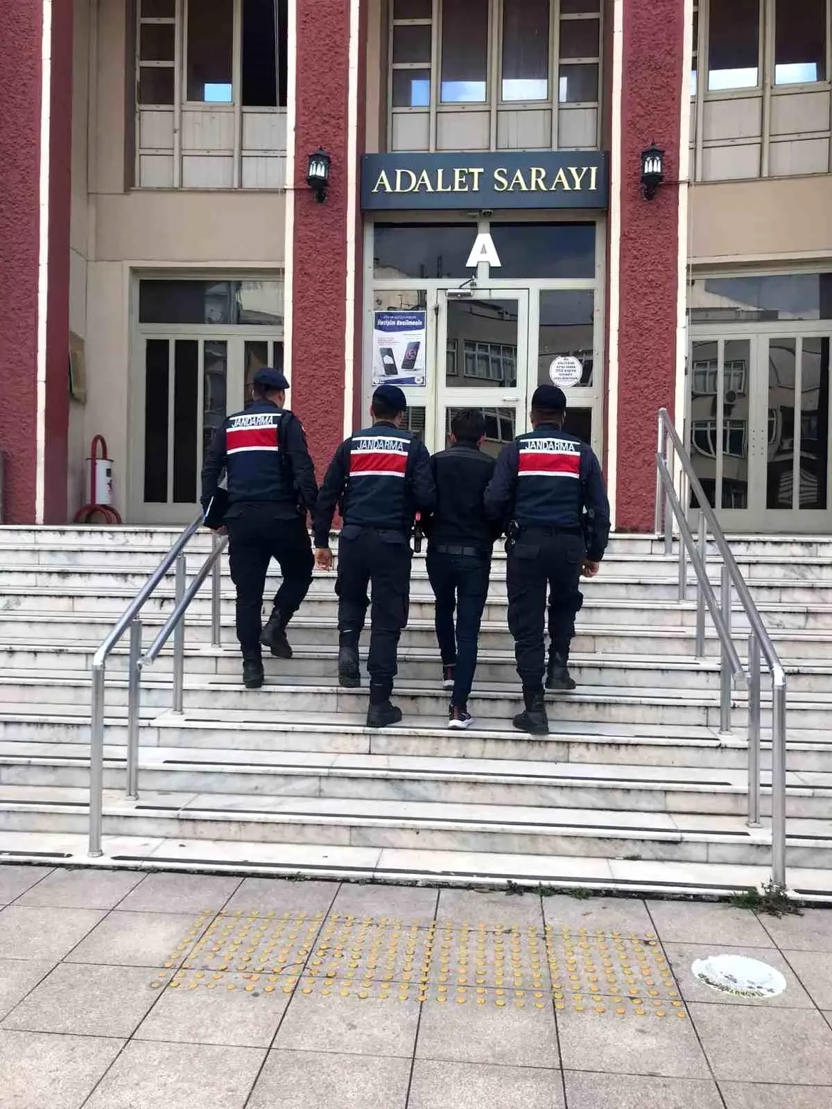 Aydında çeşitli suçlardan aranan şahıslar yakalandı