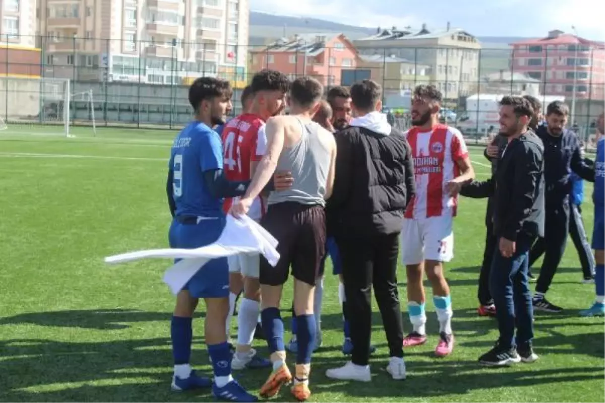 Ardahan'da Futbol Maçında Kavga Çıktı