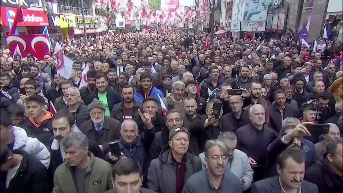 Bahçeli: Biz Bir Yere Gitmiyoruz, Gitmeyi Aklımızdan Geçirmiyoruz, Hatta Geleceğiniz Varsa Göreceğiniz de Var Diyoruz