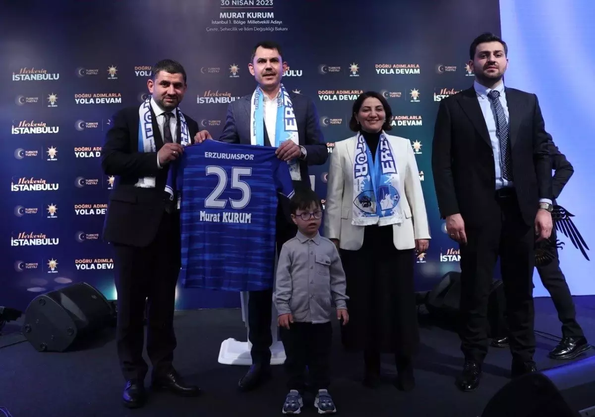 Bakan Kurum: "İstanbul\'un 39 ilçesinde, 963 mahallesinde, 7 tepenin tamamında çalışıyoruz"