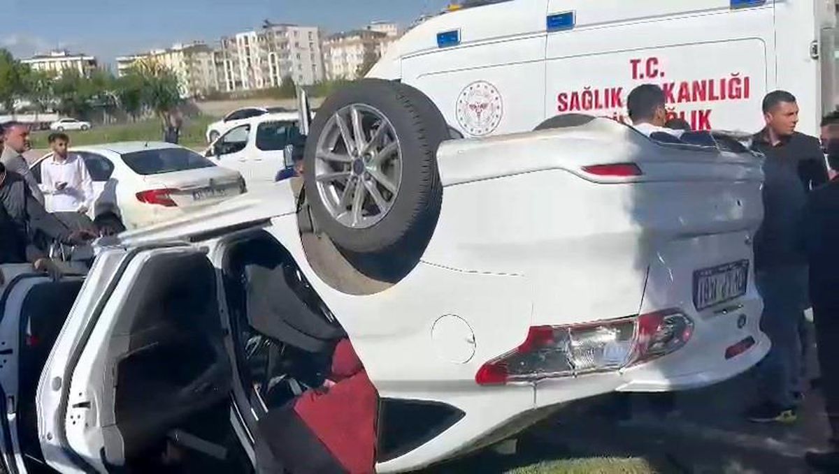Batman\'da otomobil takla attı: 2 yaralı