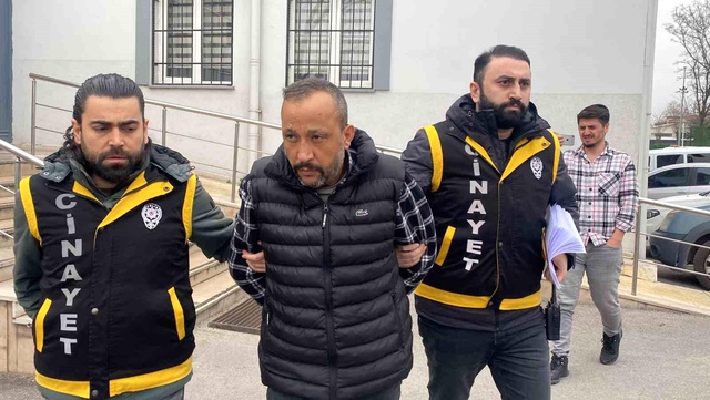 Bursa'da aşık olduğu solisti öldüren şahsa müebbet hapis talebi Bursa'da aşık olduğu solisti öldüren şahsa müebbet hapis talebi