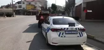 Ehliyetsiz traktör sürücüsü polisten kaçamadı