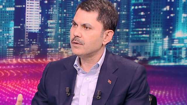 Erdoğan'ın masasındaki son anket! Bakan Kurum canlı yayında paylaştı