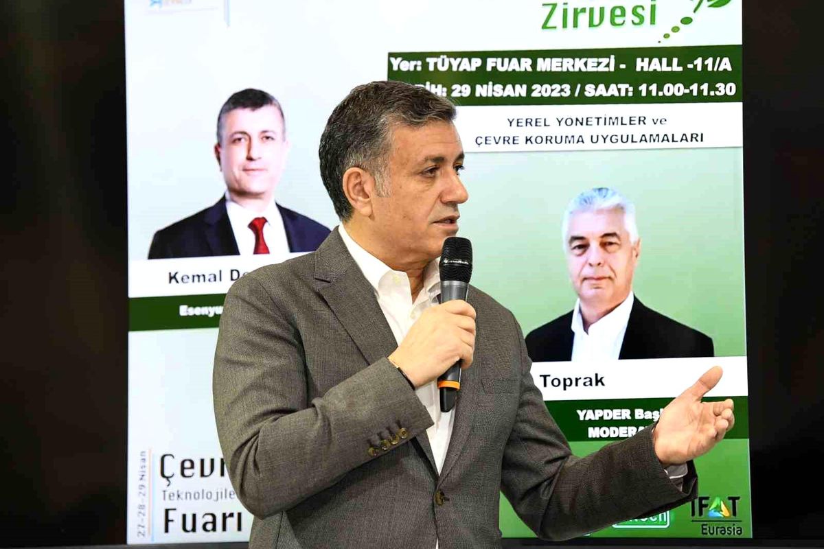 Esenyurt Belediye Başkanı Kemal Deniz Bozkurt Çevre Teknolojileri Zirvesine Katıldı