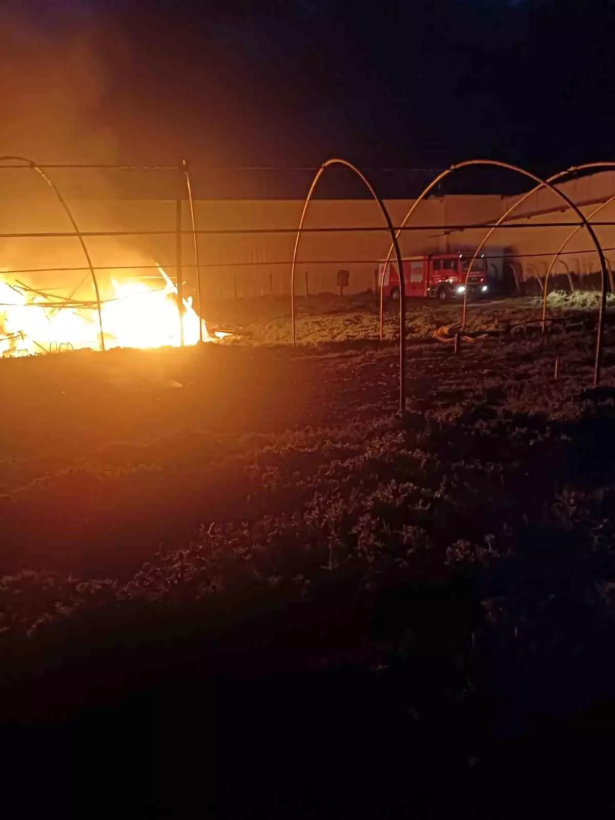 Kahramanmaraş\'ta Depremzedelerin Kaldığı Çadırda Yangın Çıktı