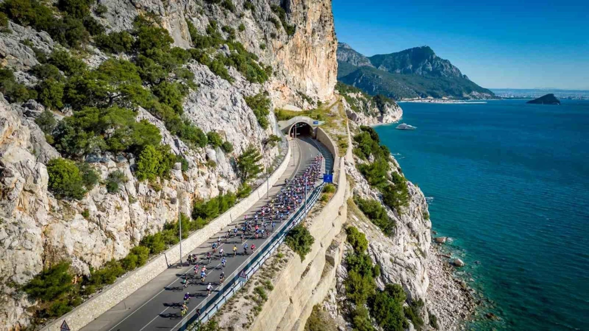 AKRA Gran Fondo Antalya Yarışında Pedallar İyilik İçin Döndü