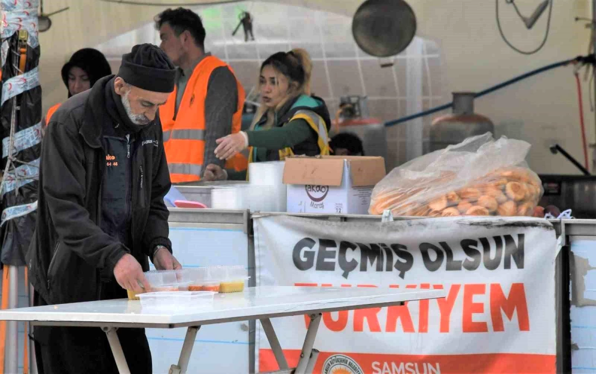 Samsun Büyükşehir Belediyesi, deprem bölgesinde 750 bin kişilik sıcak yemek dağıttı