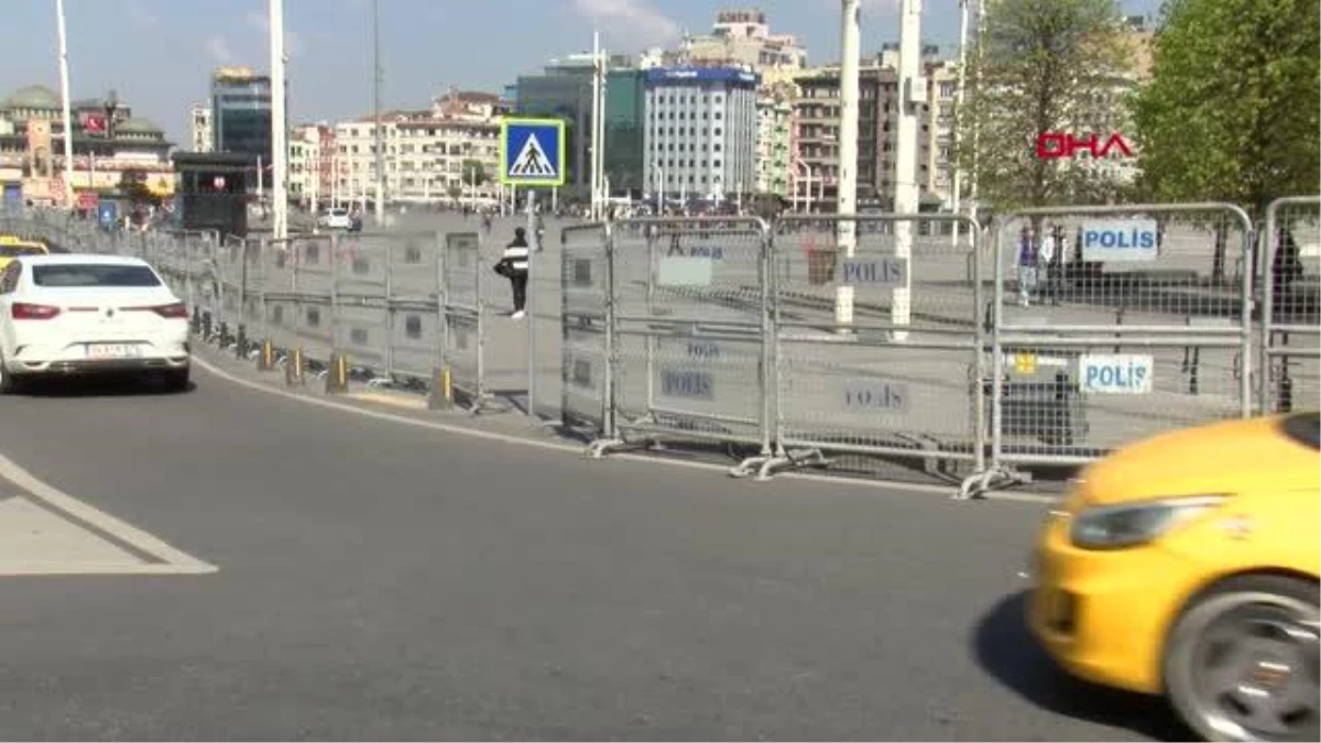 1 Mayıs için Taksim Meydanı\'na demir bariyerler yerleştirildi